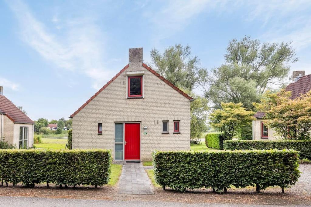 Vakantiehuis Aan Het Water -Incl Laadpaal- Ewijk Extérieur photo