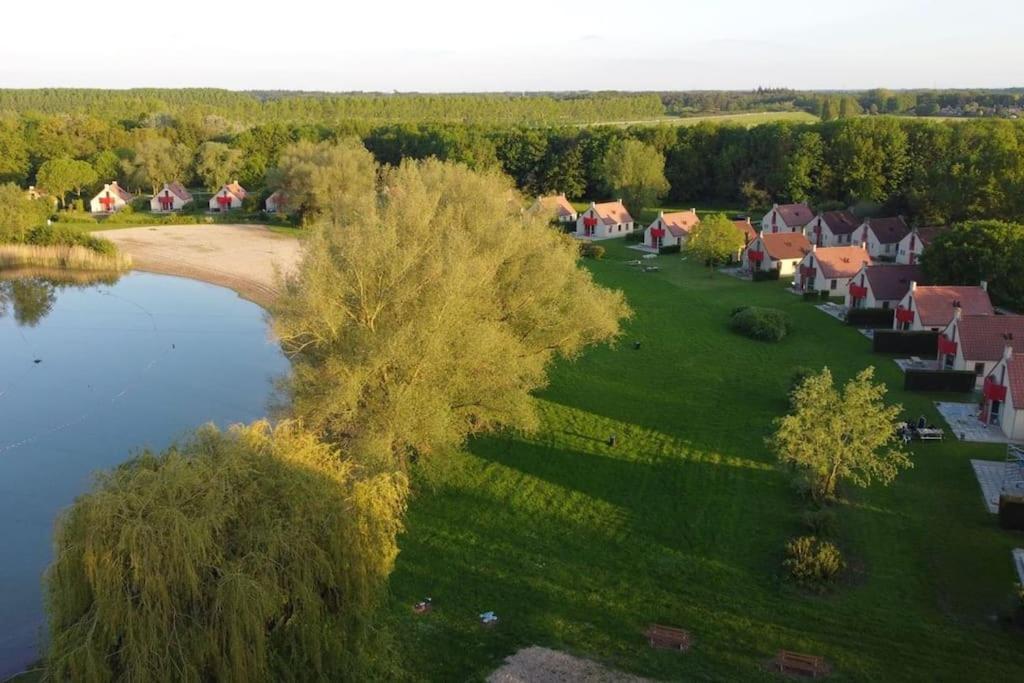 Vakantiehuis Aan Het Water -Incl Laadpaal- Ewijk Extérieur photo