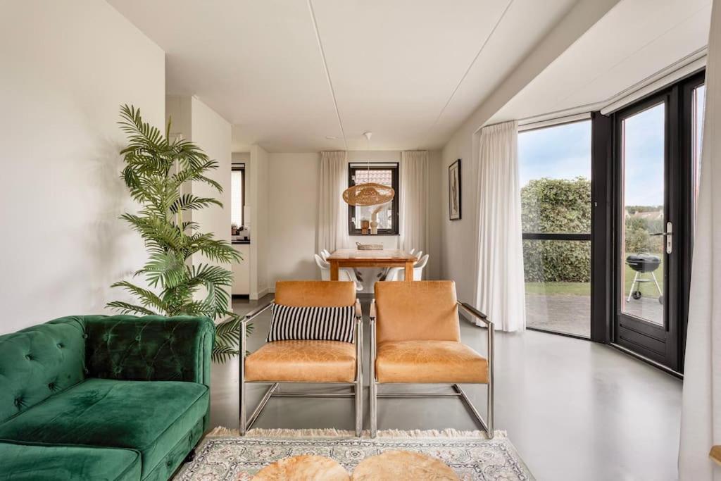 Vakantiehuis Aan Het Water -Incl Laadpaal- Ewijk Extérieur photo