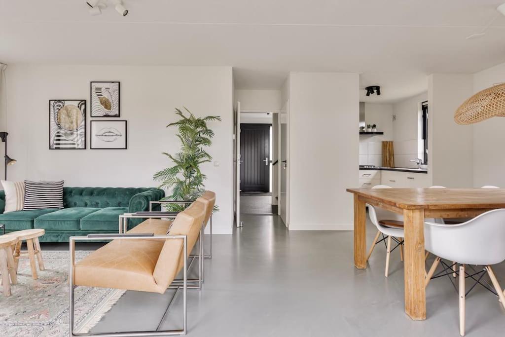 Vakantiehuis Aan Het Water -Incl Laadpaal- Ewijk Extérieur photo