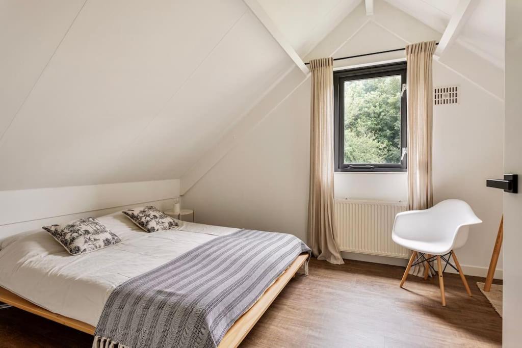 Vakantiehuis Aan Het Water -Incl Laadpaal- Ewijk Extérieur photo