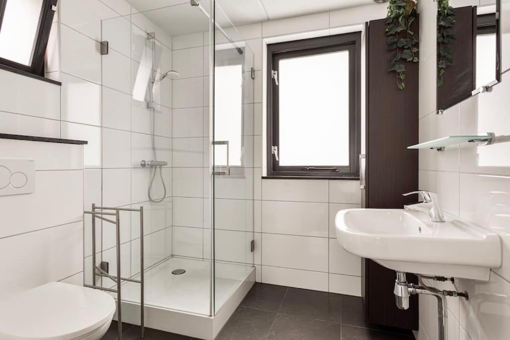 Vakantiehuis Aan Het Water -Incl Laadpaal- Ewijk Extérieur photo