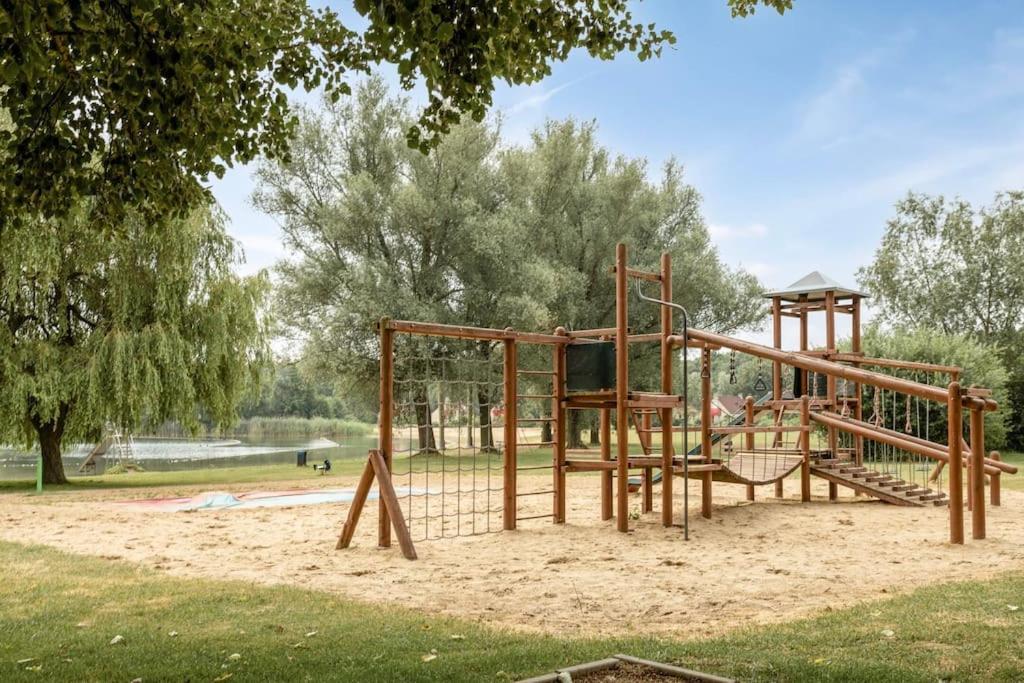 Vakantiehuis Aan Het Water -Incl Laadpaal- Ewijk Extérieur photo